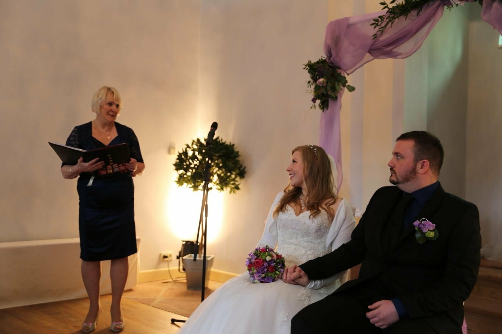laurel-leaf-networking-blogs-bilingual-wedding